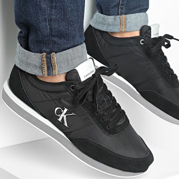 Calvin Klein - Sneakers Retro Runner Essential Mix 1361 Zwart Stormfront Vaporous Wit