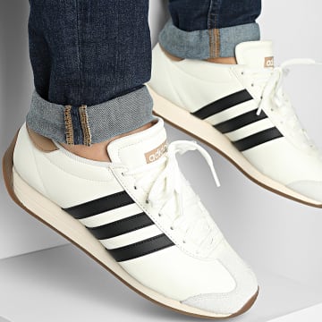 Adidas Sportswear - Baskets Runvista KI6031 Off White Core Black Wonder White