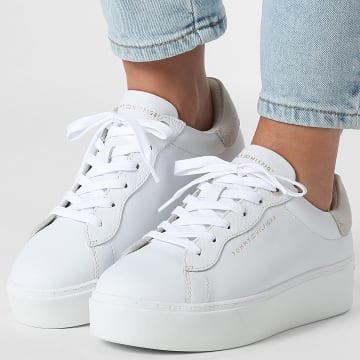 Tommy Hilfiger - Zapatillas Mujer Chic Platform Cupsole 9021 Blanca Crema Suave