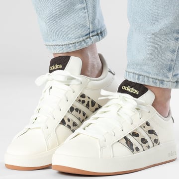 Adidas Sportswear - Baskets Femme Grand Court 3.0 J KJ4849 Core White Crystal Linen Aurora Coffee