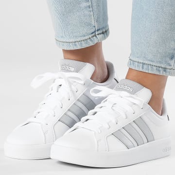 Adidas Sportswear - Baskets Femme Grand Court 3.0 J JP9363 Footwear White Silver Metallic