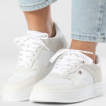 Tommy Hilfiger - Sneakers Donna TH Sporty Cupsole Tumbled Leather 9024 Bianco Grigio Chiaro