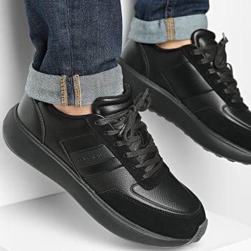 Calvin Klein - Baskets City Runner Laceup Tape Leather 2033 Triple Black