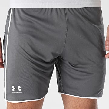 Under Armour - Short Jogging Challenger Train 6009896 Gris Anthracite