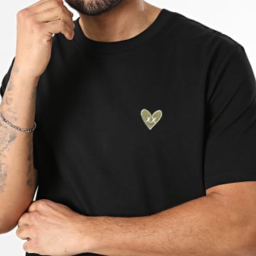 Luxury Lovers - T-Shirt Oversize Khaki Hartborduursel Zwart