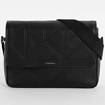 Calvin Klein - Bolso Emblem AOP Embossed Flap Mensajero 3412 Negro