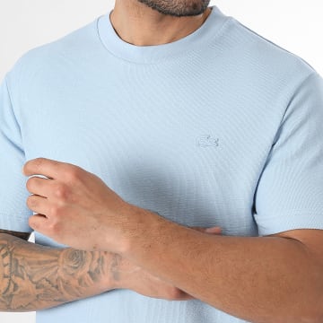 Lacoste - Camiseta Classic Fit Logo Bordado Cocodrilo Tonos Tonos Azul Claro