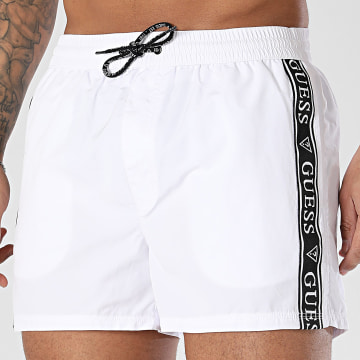 Guess - Pantalón Corto De Baño Con Bandas F6GT00-WN162 Blanco