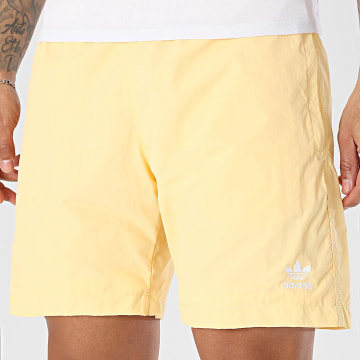 Adidas Originals - Short De Bain Essential Woven KE1164 Jaune