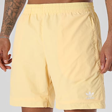 Adidas Originals - Short De Bain Essential Woven KE1164 Jaune