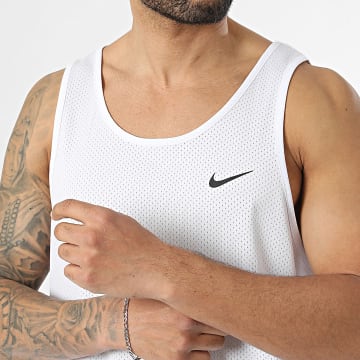 Nike - Camiseta Sport Tech NESSF515 Blanco
