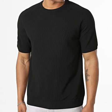 Mackten - Textured Knit T-Shirt 257 Black