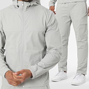Classic Series - Conjunto Chaqueta Capucha con Cremallera y Pantalón Cargo 67A Gris Claro