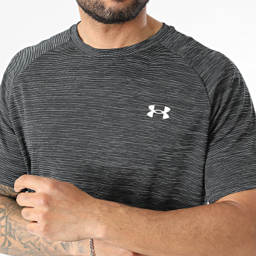 Under Armour - Camiseta Loose Fit Tech Textured 1382796 Negro