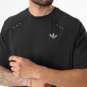 Adidas Originals - T-Shirt Tech Essential Trefoil KH3016 Schwarz