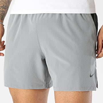 Nike - Bade-Short Nesse 483 Grau Schwarz