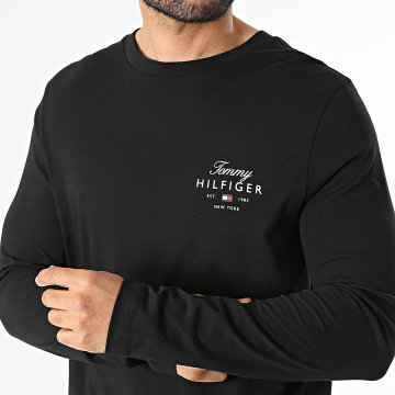 Tommy Hilfiger - Tee Shirt Manches Longues Regular Fit Script Stack 3225 Noir