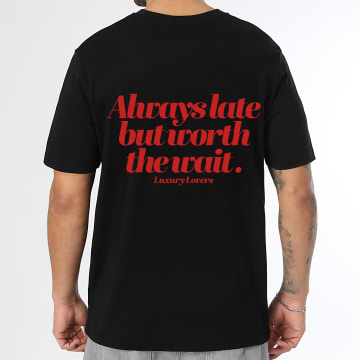 Luxury Lovers - T-Shirt Oversize Wait Red Zwart