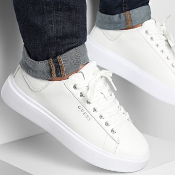 Guess - Sapatilhas FMJAVILEA12 Branco