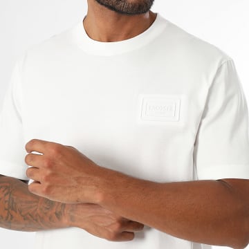 Lacoste - Camiseta Classic Fit Logo Relieve Blanco