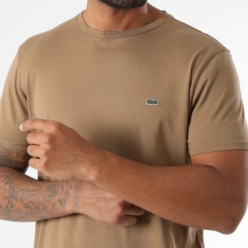 Lacoste - Tee Shirt Logo Brodé Crocodile Regular Fit Marron Clair