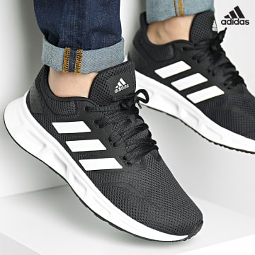https://laboutiqueofficielle-res.cloudinary.com/image/upload/v1627638668/Desc/Watermark/adidas_performance.svg Adidas Sportswear - Baskets ShowTheWay 2 GY6348 Core Black Footwear White
