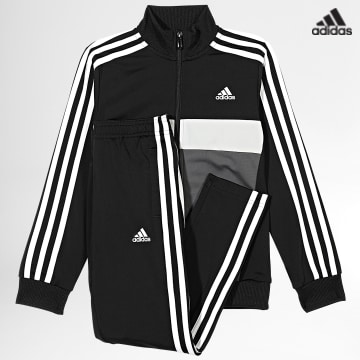 https://laboutiqueofficielle-res.cloudinary.com/image/upload/v1627638668/Desc/Watermark/adidas_performance.svg Adidas Sportswear - Ensemble De Survetement A Bandes Enfant 3 Stripes Tiberio HR6406 Noir Gris
