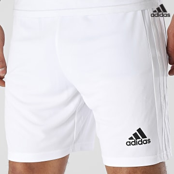 https://laboutiqueofficielle-res.cloudinary.com/image/upload/v1627638668/Desc/Watermark/adidas_performance.svg Adidas Sportswear - Short Jogging A Bandes Squad 21 GN5774 Blanc