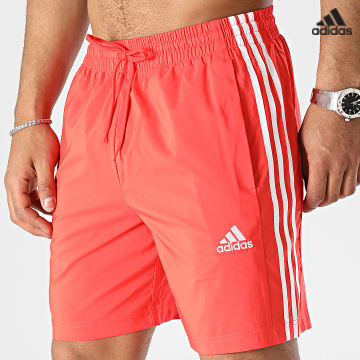 https://laboutiqueofficielle-res.cloudinary.com/image/upload/v1627638668/Desc/Watermark/adidas_performance.svg Adidas Sportswear - Short Jogging A Bandes 3 Stripes IC1491 Rouge