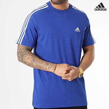 https://laboutiqueofficielle-res.cloudinary.com/image/upload/v1627638668/Desc/Watermark/adidas_performance.svg Adidas Sportswear - Tee Shirt A Bande 3 Stripes IC9338 Bleu Roi