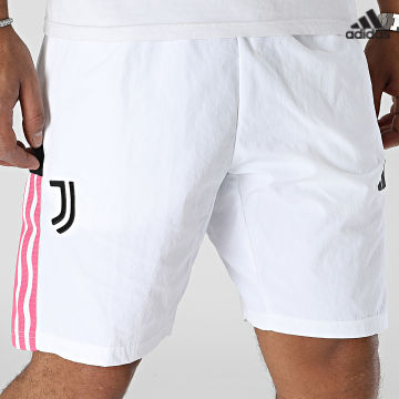 https://laboutiqueofficielle-res.cloudinary.com/image/upload/v1627638668/Desc/Watermark/adidas_performance.svg Adidas Sportswear - Short Jogging A Bandes Juventus HZ5003 Blanc
