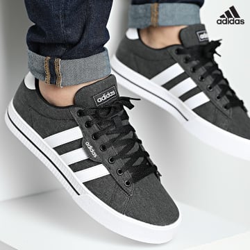 https://laboutiqueofficielle-res.cloudinary.com/image/upload/v1627638668/Desc/Watermark/adidas_performance.svg Adidas Sportswear - Baskets Daily 3.0 FW7033 Core Black Footwear White