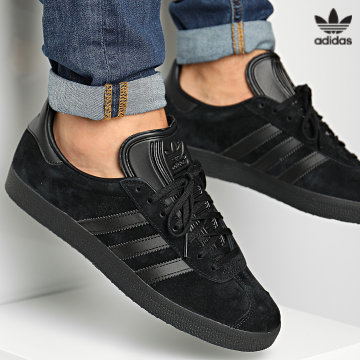 https://laboutiqueofficielle-res.cloudinary.com/image/upload/v1627646526/Desc/Watermark/3adidas_orginal.svg Adidas Originals - Baskets Gazelle CG2809 Core Black Core Black