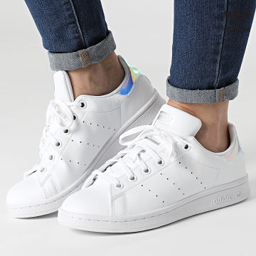 https://laboutiqueofficielle-res.cloudinary.com/image/upload/v1627646526/Desc/Watermark/3adidas_orginal.svg Adidas Originals - Baskets Femme Stan Smith FX7521 Footwear White Silver Metallic