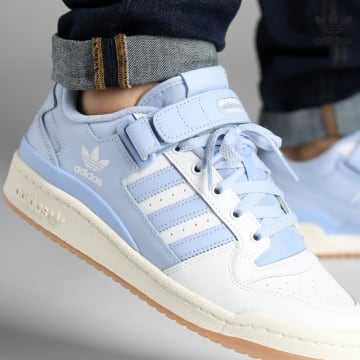https://laboutiqueofficielle-res.cloudinary.com/image/upload/v1627646526/Desc/Watermark/3adidas_orginal.svg Adidas Originals - Baskets Forum Low GY0003 Cloud White Blue Dawn Off White
