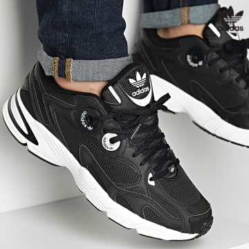 https://laboutiqueofficielle-res.cloudinary.com/image/upload/v1627646526/Desc/Watermark/3adidas_orginal.svg Adidas Originals - Baskets Astir IE9886 Core Black Footwear White