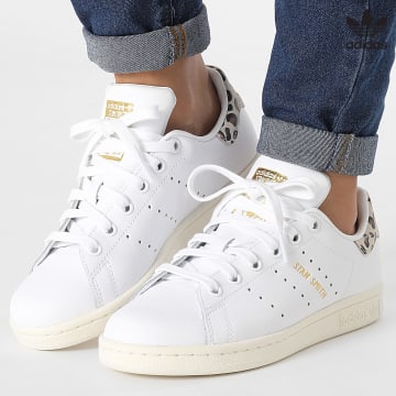 https://laboutiqueofficielle-res.cloudinary.com/image/upload/v1627646526/Desc/Watermark/3adidas_orginal.svg Adidas Originals - Baskets Femme Stan Smith IE4634 Footwear White Off White Wonder White