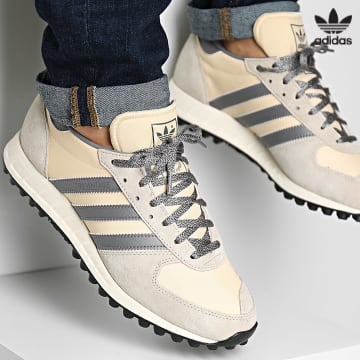 https://laboutiqueofficielle-res.cloudinary.com/image/upload/v1627646526/Desc/Watermark/3adidas_orginal.svg Adidas Originals - Baskets TRX Vintage ID4610 Sand Strata Grey Three Wonder Beige