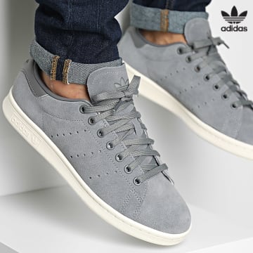 https://laboutiqueofficielle-res.cloudinary.com/image/upload/v1627646526/Desc/Watermark/3adidas_orginal.svg Adidas Originals - Baskets Stan Smith IF8047 Grey Grey Four