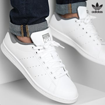 https://laboutiqueofficielle-res.cloudinary.com/image/upload/v1627646526/Desc/Watermark/3adidas_orginal.svg Adidas Originals - Baskets Stan Smith IG1322 Footwear White Grey Five Grey Three