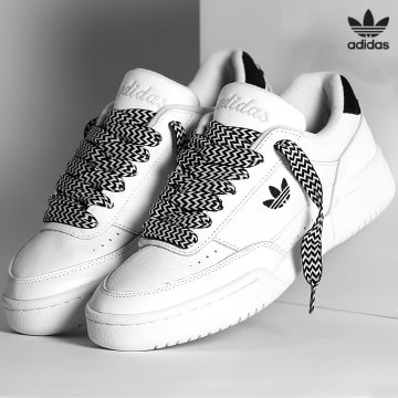 https://laboutiqueofficielle-res.cloudinary.com/image/upload/v1627646526/Desc/Watermark/3adidas_orginal.svg Adidas Originals - Baskets Court Super IE8081 Footwear White Core Black Off White x Superlaced