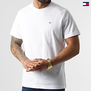 https://laboutiqueofficielle-res.cloudinary.com/image/upload/v1627647047/Desc/Watermark/5logo_tommyhilfiger_watermark.svg Tommy Jeans - Tee Shirt Original 4411 Blanc