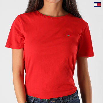 https://laboutiqueofficielle-res.cloudinary.com/image/upload/v1627647047/Desc/Watermark/5logo_tommyhilfiger_watermark.svg Tommy Jeans - Tee Shirt Femme Soft Jersey 6901 Rouge