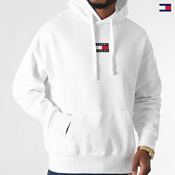 https://laboutiqueofficielle-res.cloudinary.com/image/upload/v1627647047/Desc/Watermark/5logo_tommyhilfiger_watermark.svg Tommy Jeans - Sweat Capuche Tommy Badge 0904 Blanc