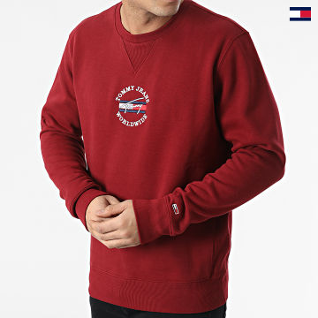 https://laboutiqueofficielle-res.cloudinary.com/image/upload/v1627647047/Desc/Watermark/5logo_tommyhilfiger_watermark.svg Tommy Jeans - Sweat Crewneck Timeless Tommy 2 2381 Bordeaux