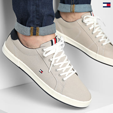 https://laboutiqueofficielle-res.cloudinary.com/image/upload/v1627647047/Desc/Watermark/5logo_tommyhilfiger_watermark.svg Tommy Hilfiger - Baskets Iconic Long Lace 1536 Stone