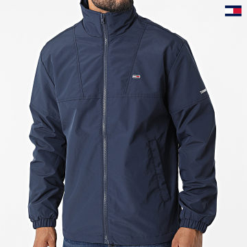 https://laboutiqueofficielle-res.cloudinary.com/image/upload/v1627647047/Desc/Watermark/5logo_tommyhilfiger_watermark.svg Tommy Jeans - Blouson Essential 4337 Bleu Marine