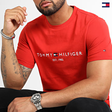 https://laboutiqueofficielle-res.cloudinary.com/image/upload/v1627647047/Desc/Watermark/5logo_tommyhilfiger_watermark.svg Tommy Hilfiger - Tee Shirt Tommy Logo 1797 Rouge