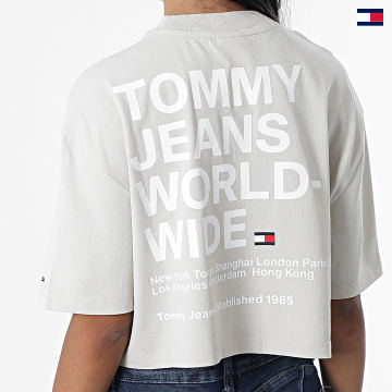 https://laboutiqueofficielle-res.cloudinary.com/image/upload/v1627647047/Desc/Watermark/5logo_tommyhilfiger_watermark.svg Tommy Jeans - Tee Shirt Crop Femme Worldwide 3729 Beige