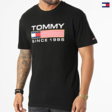 https://laboutiqueofficielle-res.cloudinary.com/image/upload/v1627647047/Desc/Watermark/5logo_tommyhilfiger_watermark.svg Tommy Jeans - Tee Shirt Classic Athletic Twisted Logo 4991 Noir